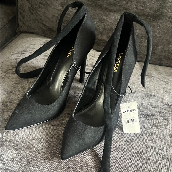 Express Shoes - Express Elegant Black Heels with Ankle Tie
